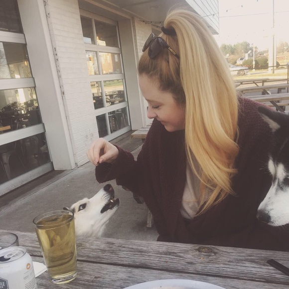 Meet your Posher! - Picture 3 of 9